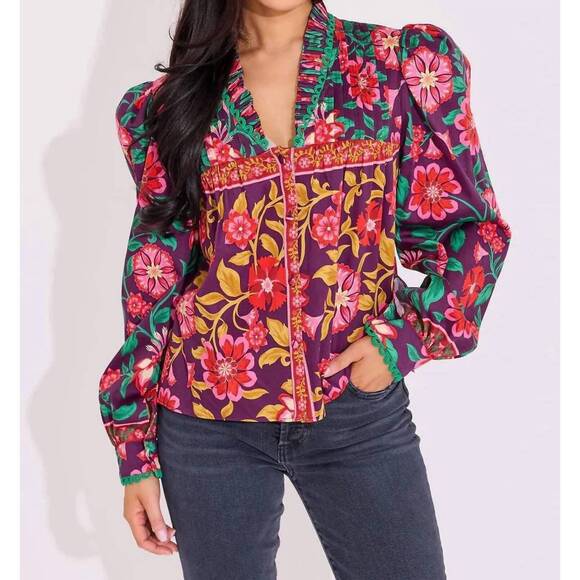ALDEN ADAIR Tops - NEW ALDEN ADAIR oliver v-neck top in medieval floral